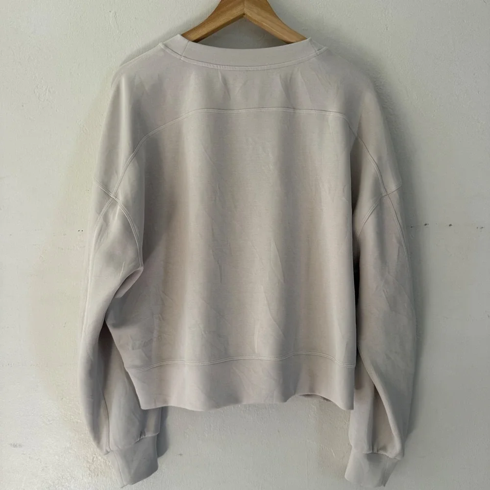Lululemon Softstreme Perfectly Oversized Cropped Crew Size 10 Cream‎
